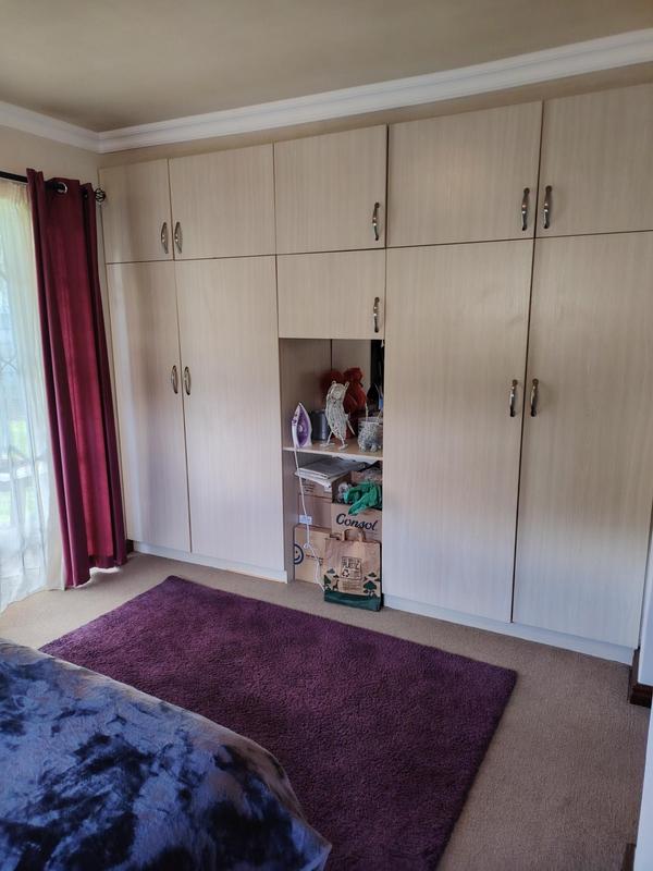 To Let 4 Bedroom Property for Rent in Sandbaai Western Cape
